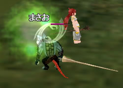  武器を逆手持ちするネズミ